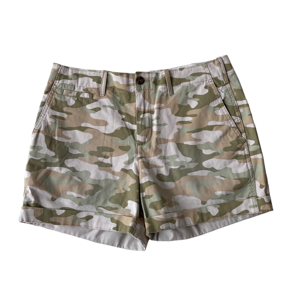 New Ladies 8P Gap Light Desert Camouflage Shorts 5 Inch Inseam Cuffed Petite